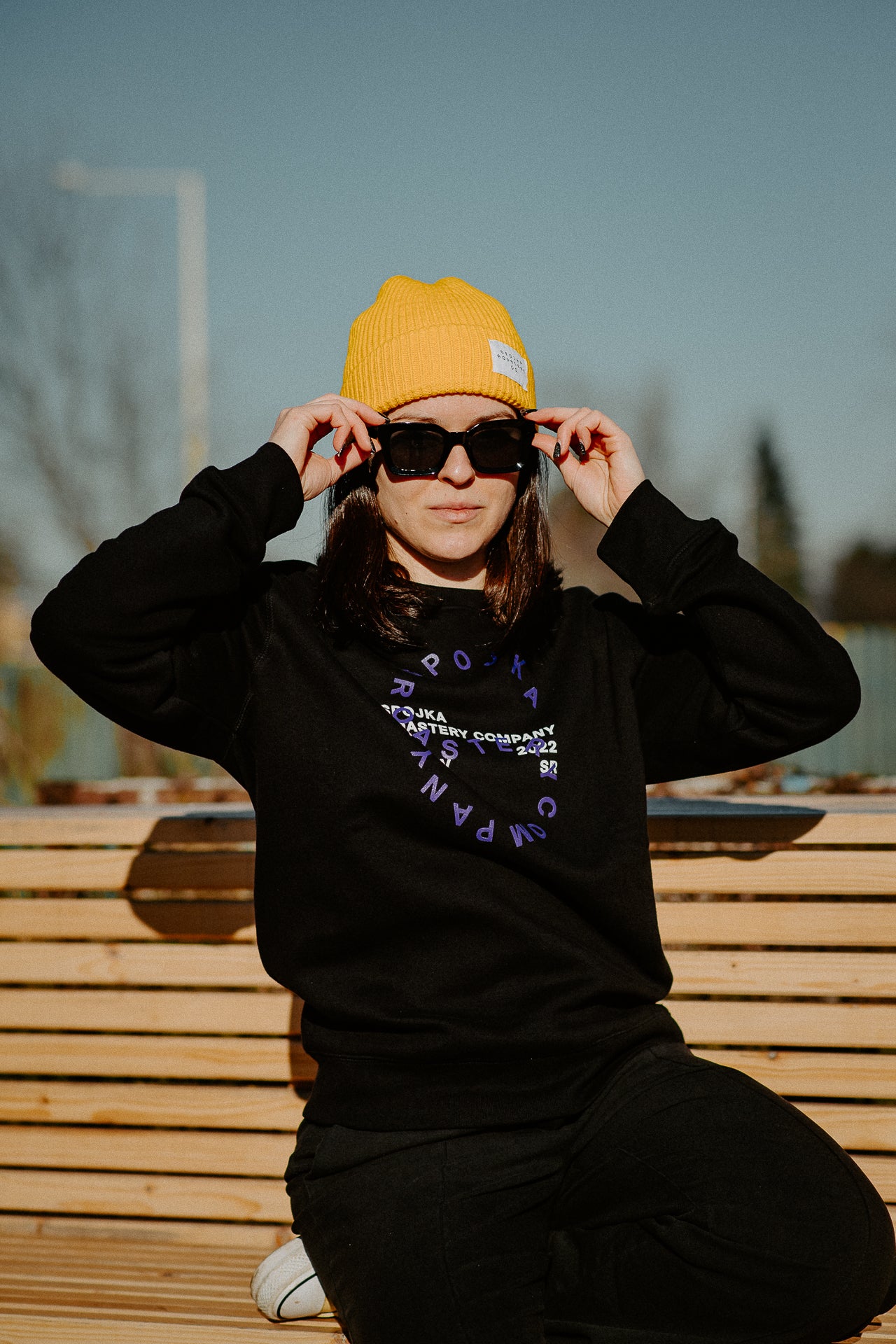 Notched cap