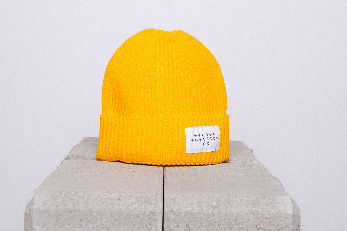 Notched cap