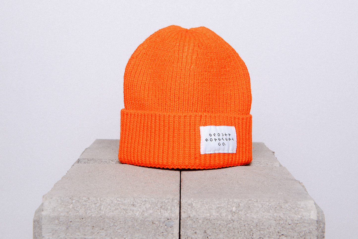 Notched cap